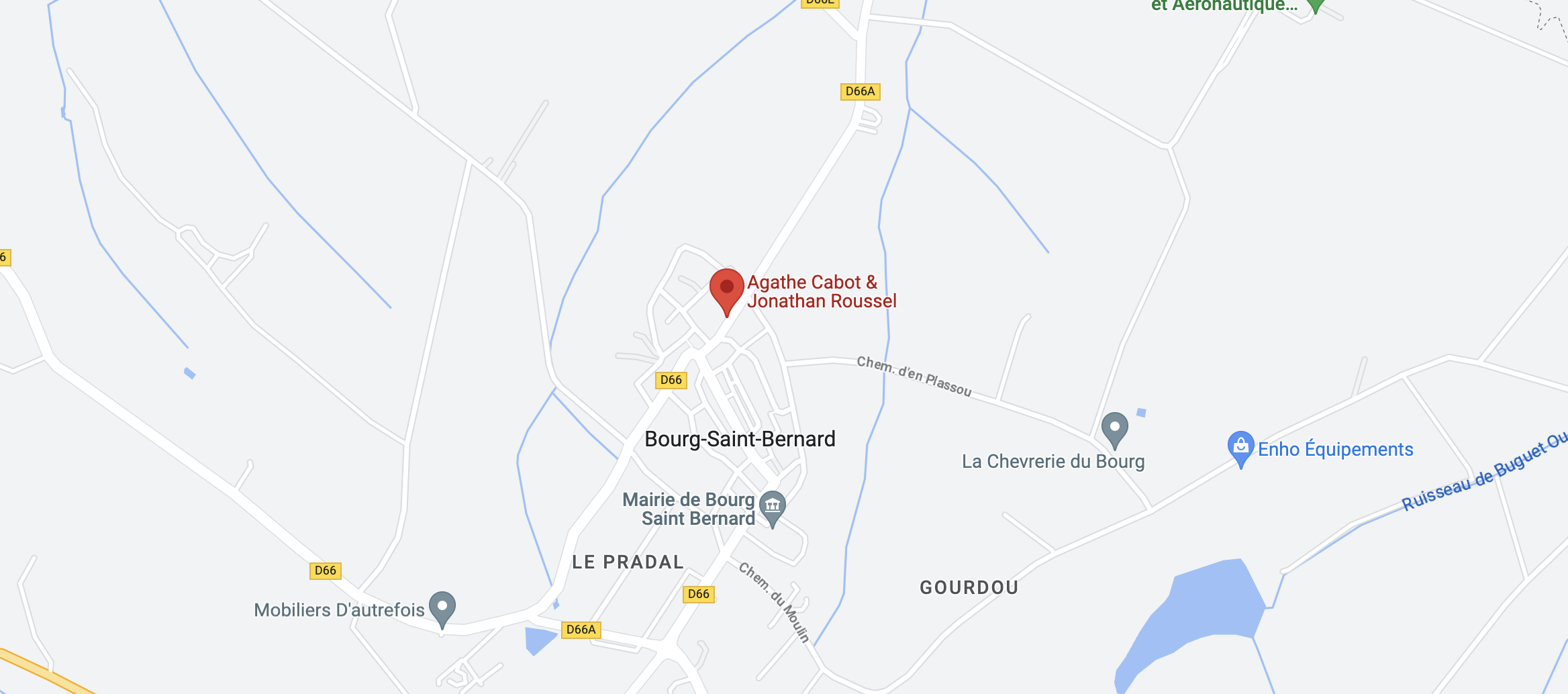 accès à l'étude notariale de Bourg Saint Bernard